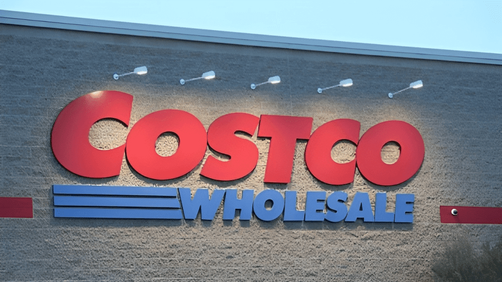 Costco's Blowout Earnings and $15 Special Dividend Met With Calls of Overvaluation