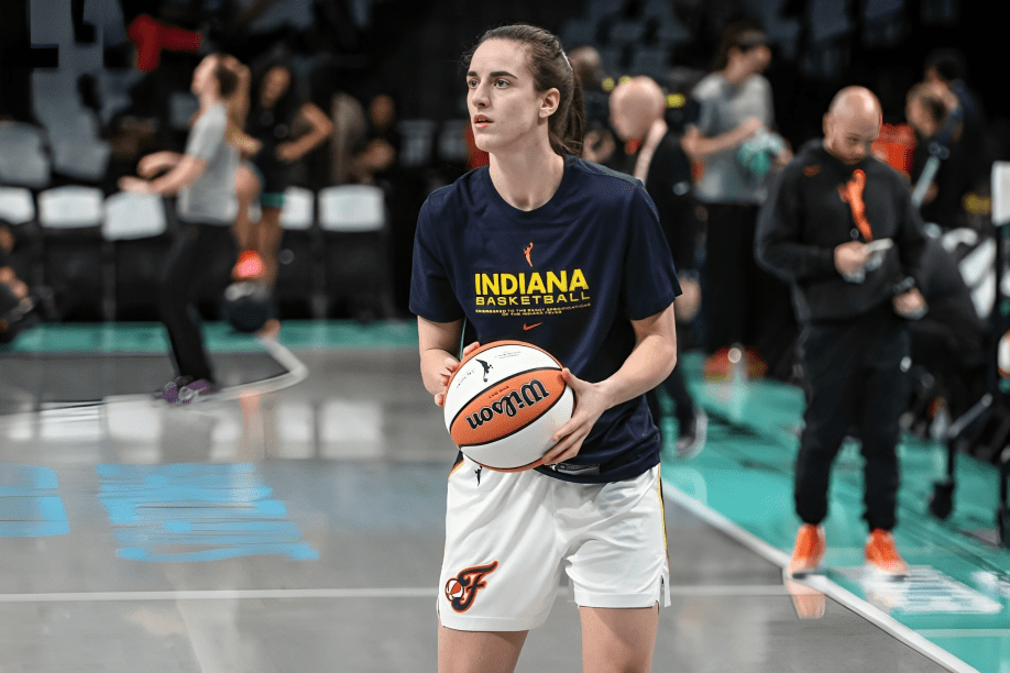 WNBA Coaches, Players Blast 'Hatred' Directed at Rookie Sensation Caitlin Clark