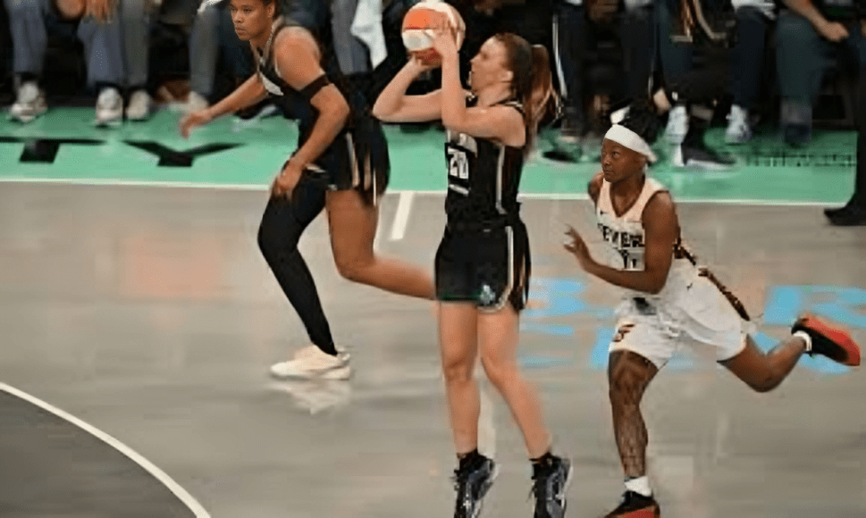 Fans Unite in a Collective Chuckle Over Caitlin Clark Following Sabrina Ionescu’s Career Highlight